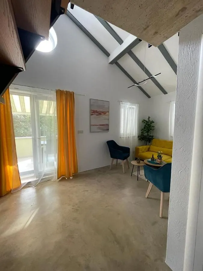Apartment Gallery Nerezine Croatia