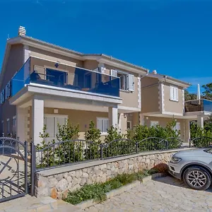 Lucica 360 Sea View Apartment