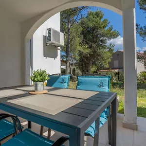 Lopari Apartment
